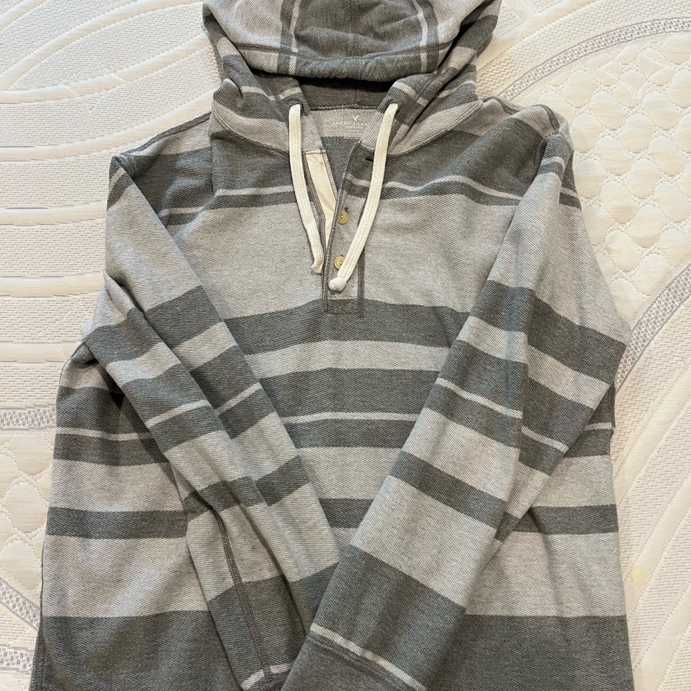 Men’s American Eagle Gray Striped Hoodie